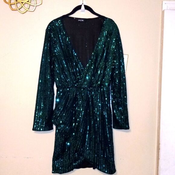 Sequenced Plunged Neck Long Sleeve Mini Dress - Picture 1 of 3